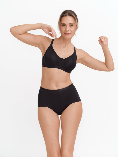 Beyond Basic Wireless Molded Bra — Black — front